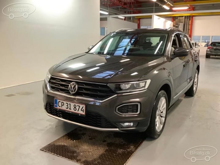 volkswagen t-roc suv 2019 wvgzzza1zlv067874