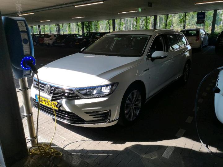 volkswagen passat variant 2015 wvwzzz3czge125491