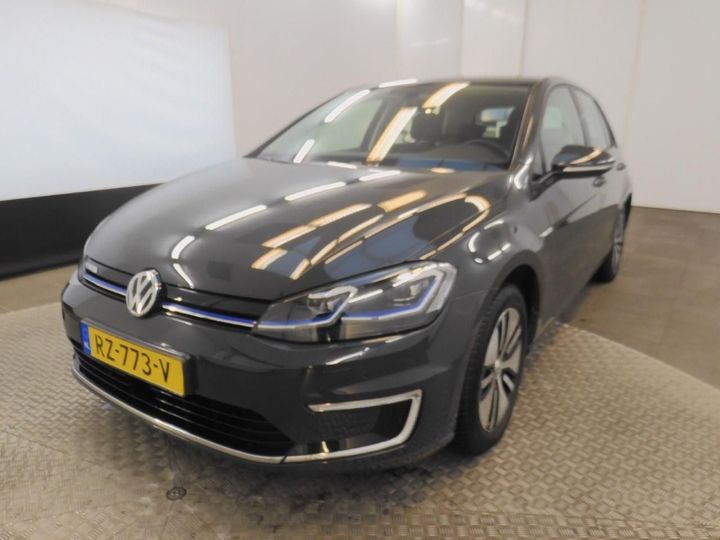 volkswagen  2018 wvwzzzauzj8905171