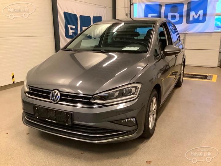 volkswagen golf hatchback 2018 wvwzzzauzkw668589