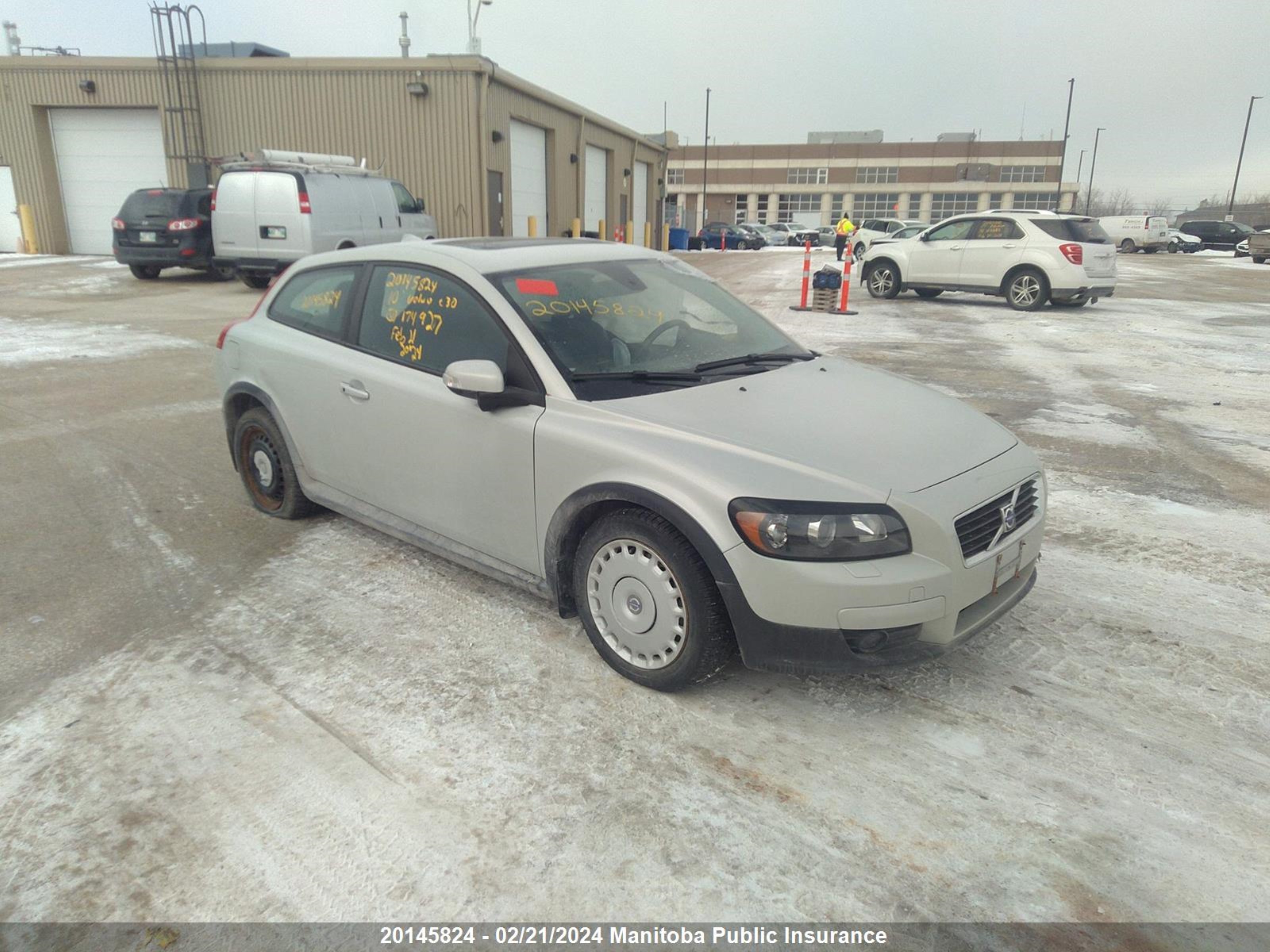 volvo c30 2010 yv1382mk6a2174927