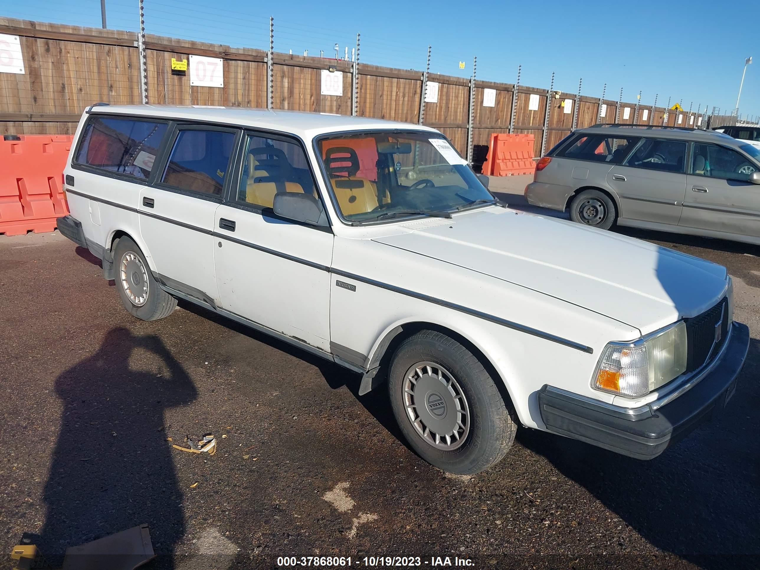 volvo  1988 yv1ax8850j1797922