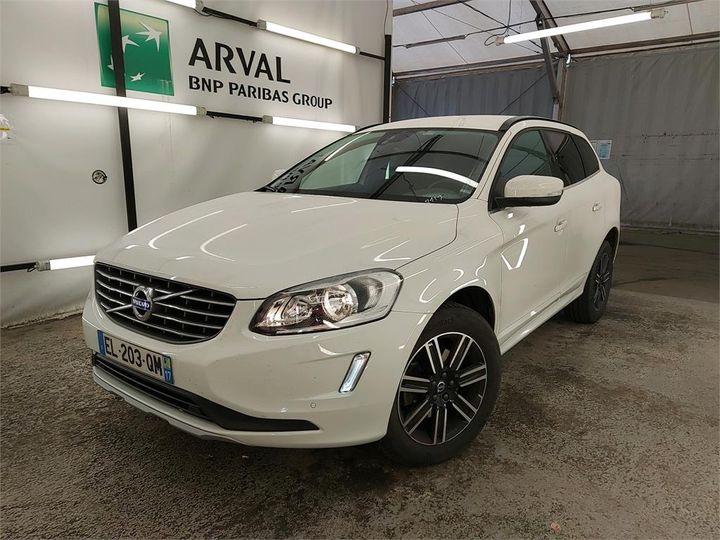 volvo xc60 2017 yv1dzarc1h2158046