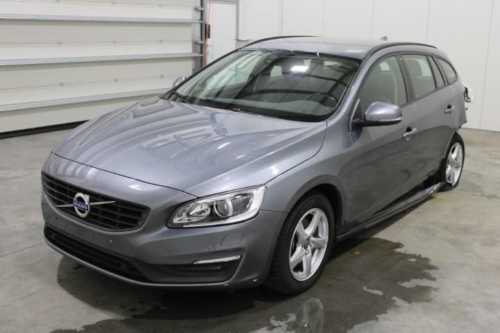 volvo v60 estate 2018 yv1fw29l0j2400083