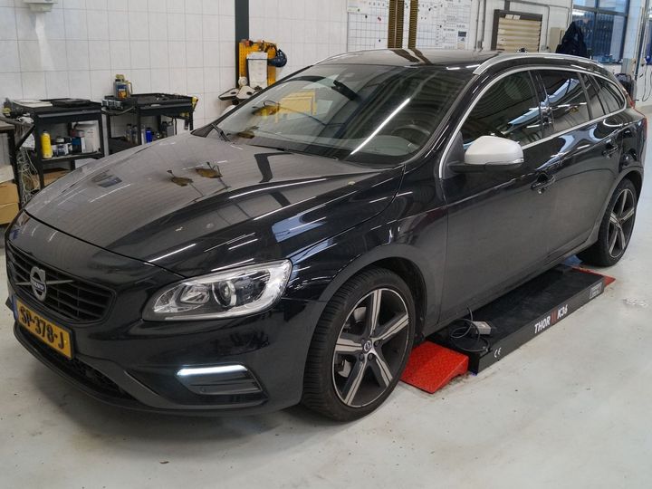 volvo v60 2018 yv1fw41l1j2407741