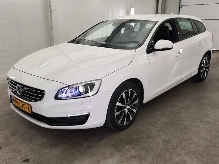 volvo v60 2018 yv1fw74c1h2371148