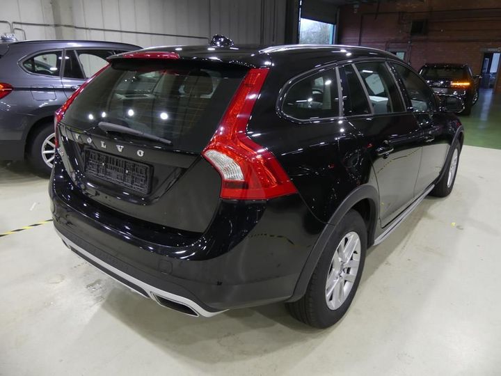 volvo v60 cross count 2017 yv1fzarc1h1040128