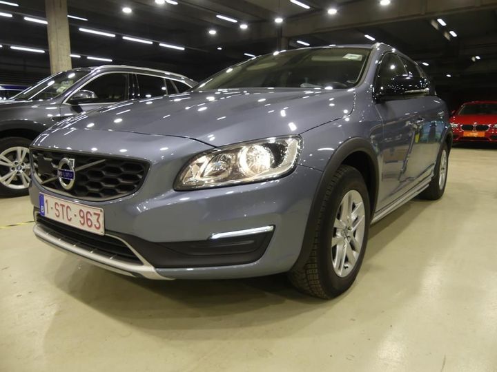 volvo v60 cross count 2017 yv1fzarc1j2043470