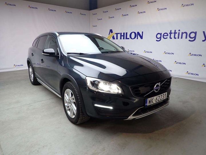 volvo v60 2018 yv1fzarcdj2058839