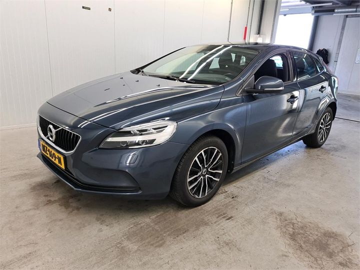 volvo v40 2017 yv1mv2181j2443931