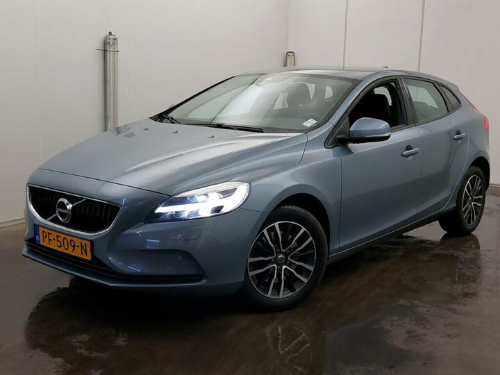 volvo v40 2017 yv1mv2181j2444090