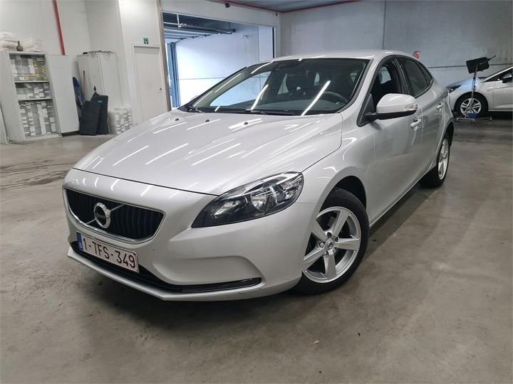 volvo v40 2017 yv1mv2181j2475235