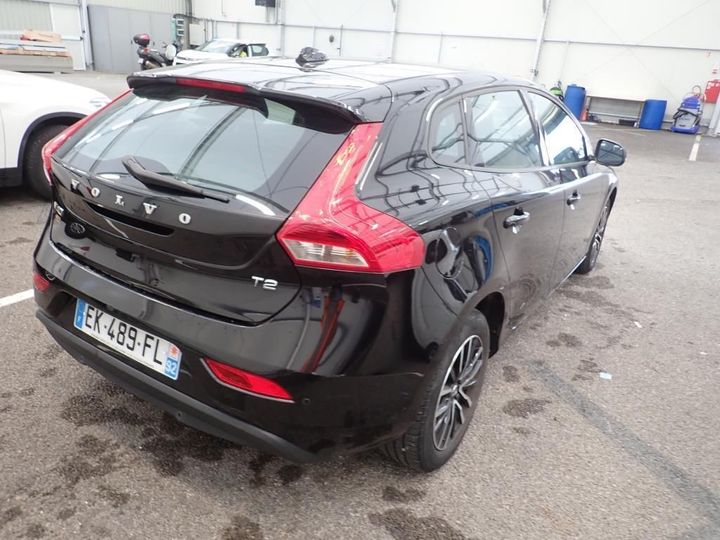 volvo v40 2017 yv1mv28l0h2414500