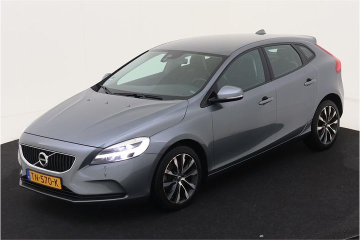 volvo v40 2018 yv1mv32v0k2558380