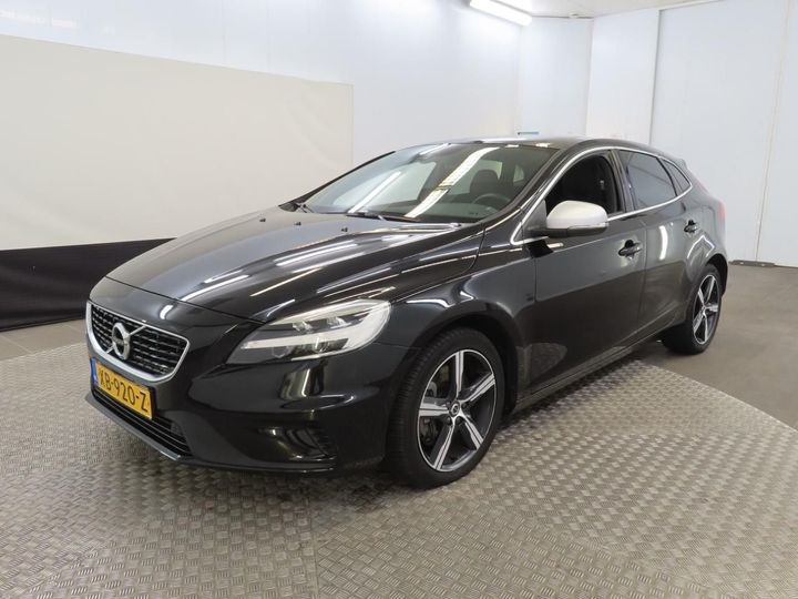 volvo v40 2018 yv1mv32v0k2573277