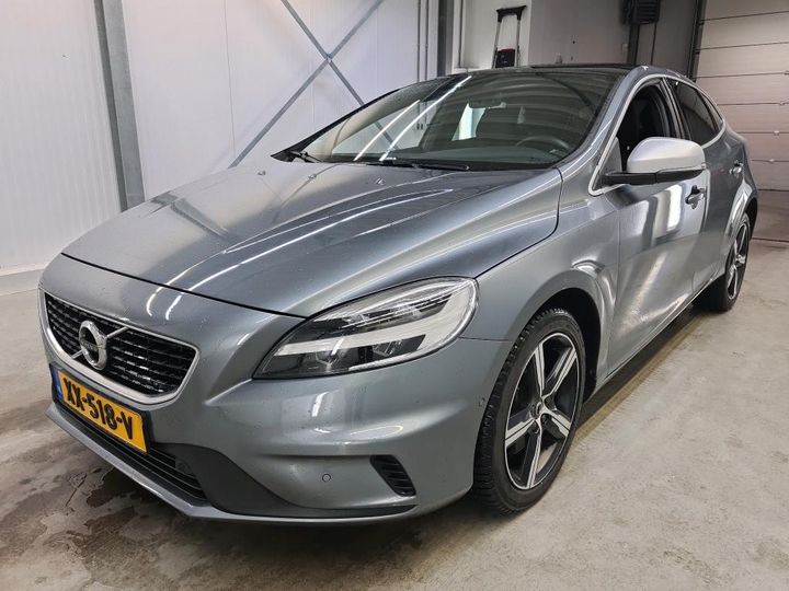 volvo v40 2019 yv1mv32v0k2584778