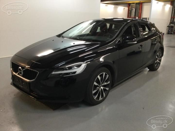 volvo v40 hatchback 2019 yv1mv32v0k2587654