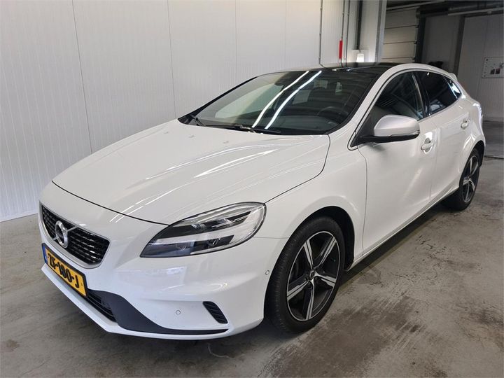 volvo v40 2019 yv1mv32v0k2589041