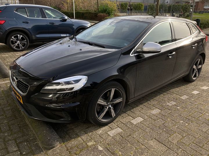 volvo v40 2019 yv1mv32v0k2591310