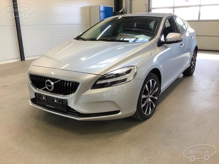 volvo v40 hatchback 2020 yv1mv32v0k2596202