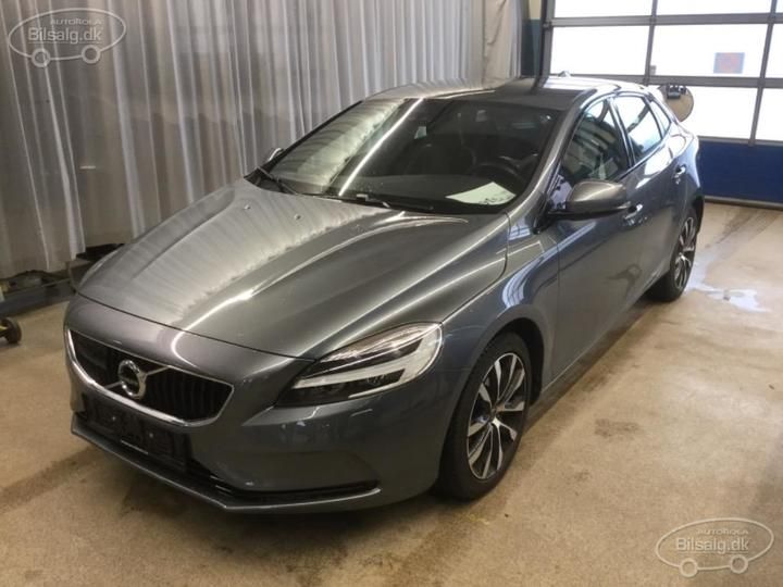 volvo v40 hatchback 2020 yv1mv32v0k2598372