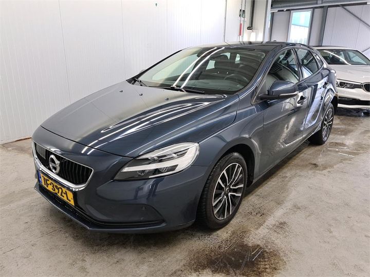 volvo v40 2018 yv1mv33v0k2553701