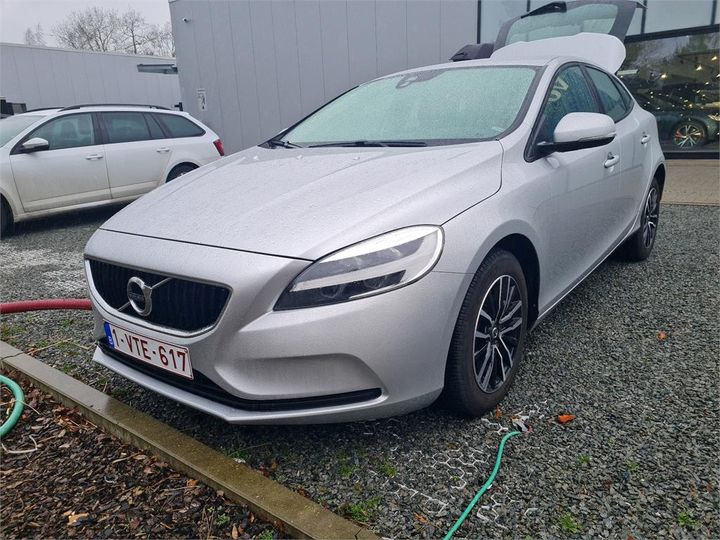 volvo v40 2019 yv1mv33v0k2585662