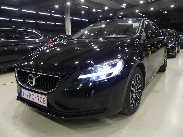 volvo v40 2019 yv1mv35v1k2579970