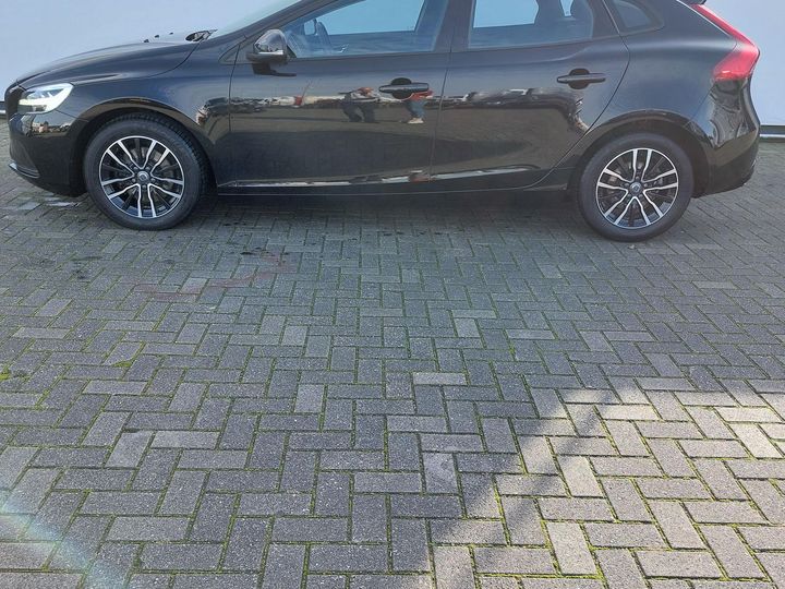 volvo v40 2019 yv1mv36v1k2590827