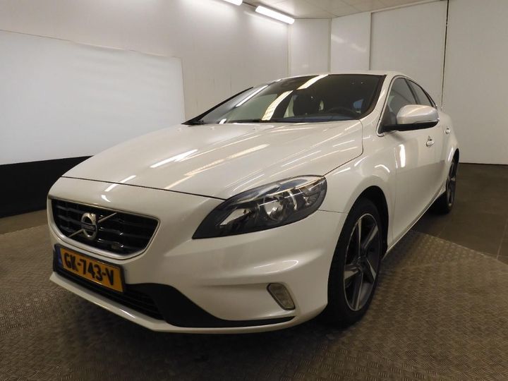 volvo v40 2015 yv1mv37l1g2276936