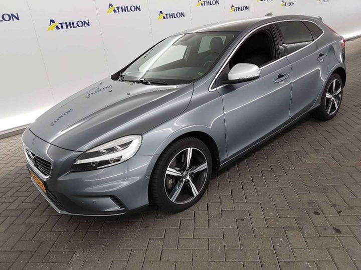 volvo v40 2018 yv1mv41l0j2483443