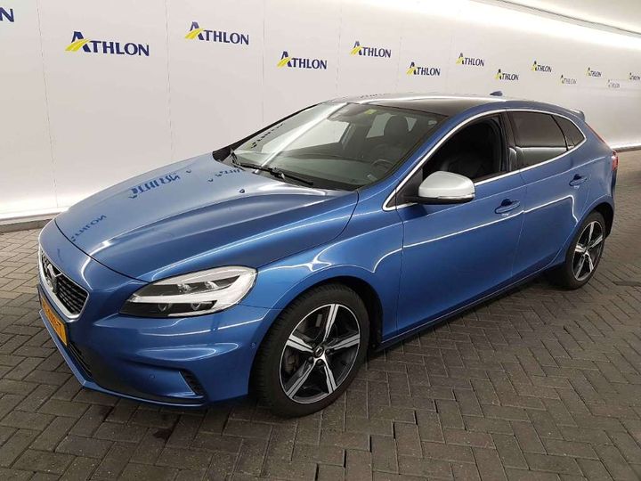 volvo v40 2018 yv1mv41l0j2498225