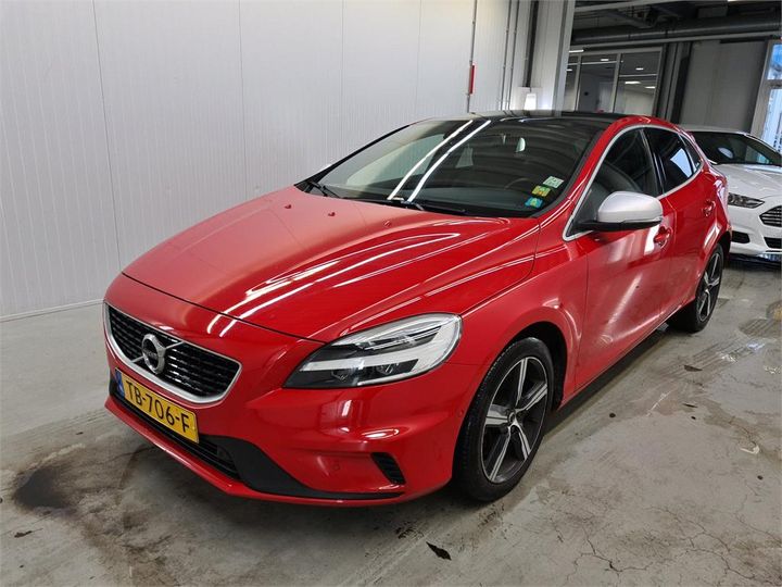 volvo v40 2018 yv1mv41l0j2515554