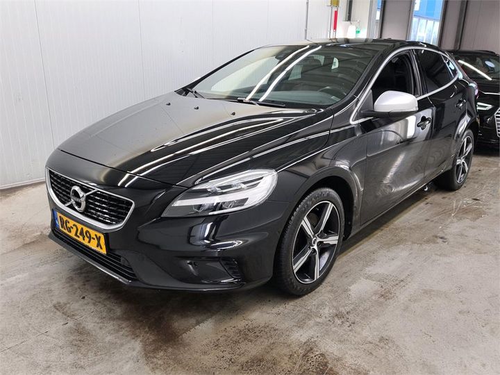 volvo v40 2017 yv1mv41l1j2483487