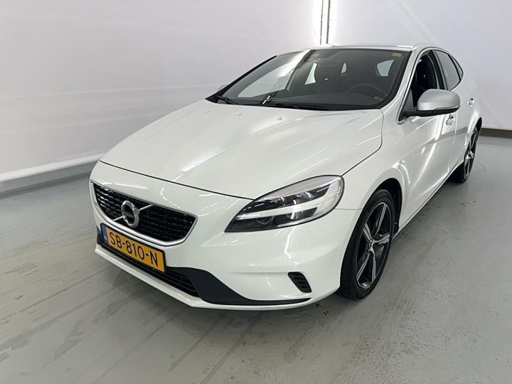 volvo v40 2018 yv1mv41l1j2484169