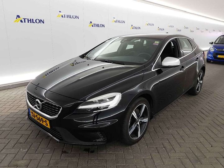 volvo v40 2018 yv1mv41l1j2508131