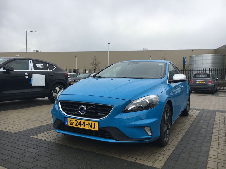 volvo v40 2014 yv1mv4551f2181368