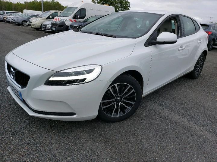 volvo v40 2018 yv1mv70v0k2548458