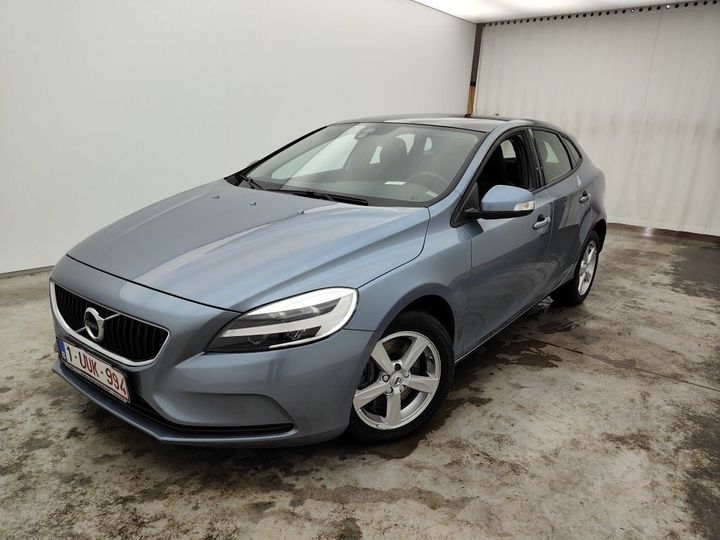 volvo v40 fl&#3916 2018 yv1mv70v0k2550612