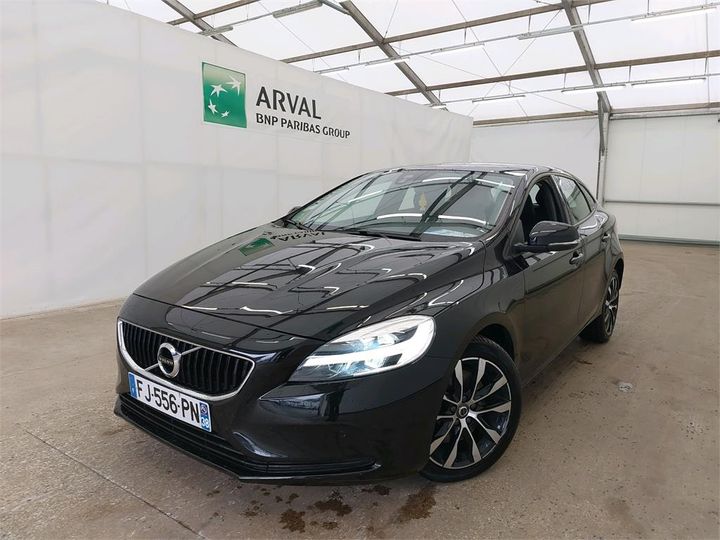 volvo v40 2019 yv1mv70v0k2571367