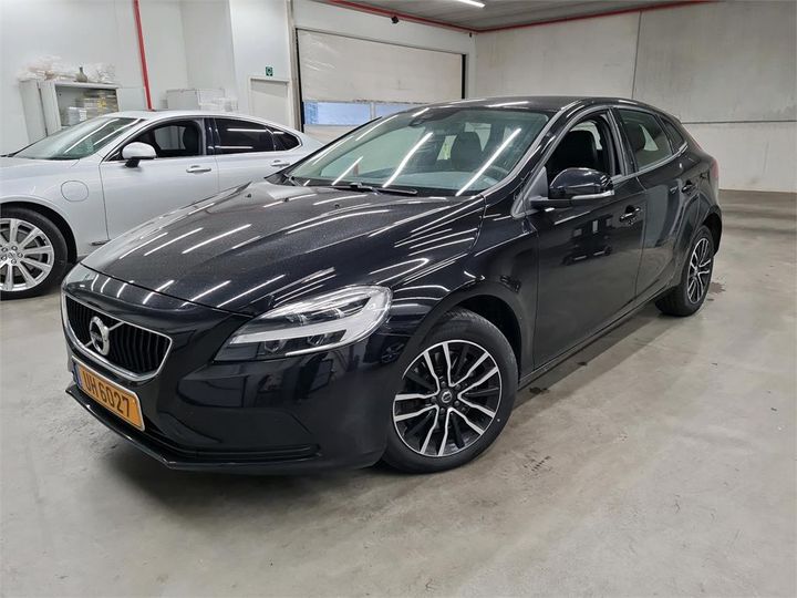 volvo v40 2019 yv1mv70v0k2579691