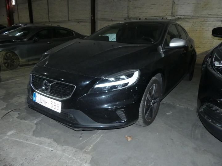 volvo v40 hatchback 2018 yv1mv70v1k2550255