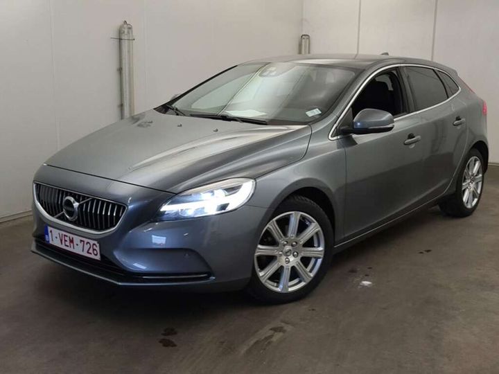 volvo v40 2018 yv1mv70v1k2565332