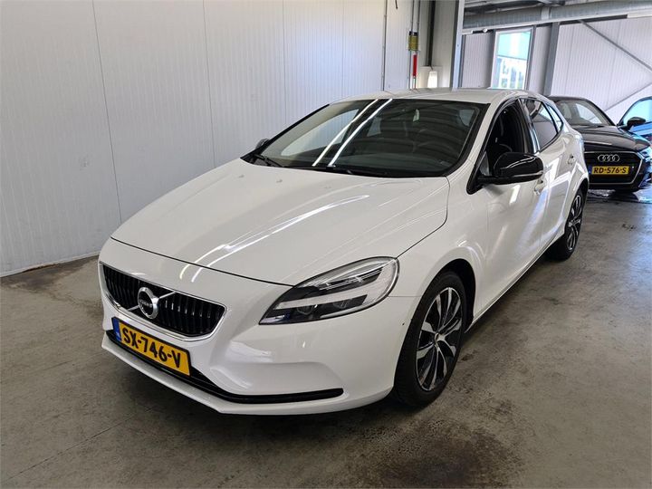 volvo v40 2018 yv1mv72v0k2550326