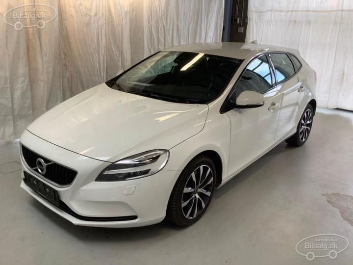 volvo v40 hatchback 2019 yv1mv72v0k2587783