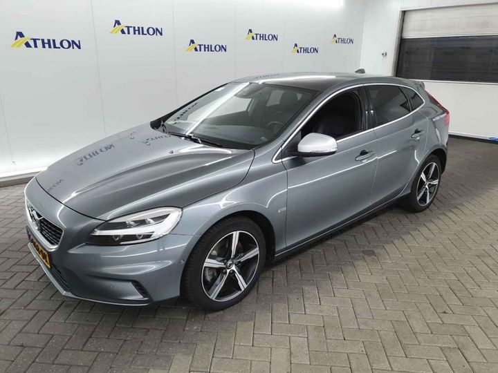 volvo v40 2019 yv1mv72v0k2595831