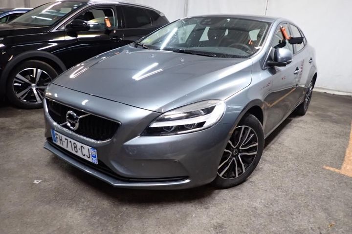 volvo v40 2019 yv1mv72v0k2605465