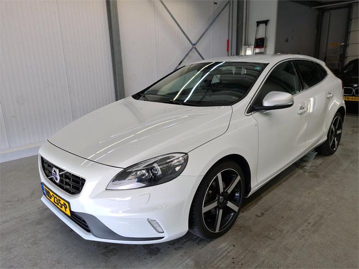 volvo v40 2015 yv1mv7431g2284911