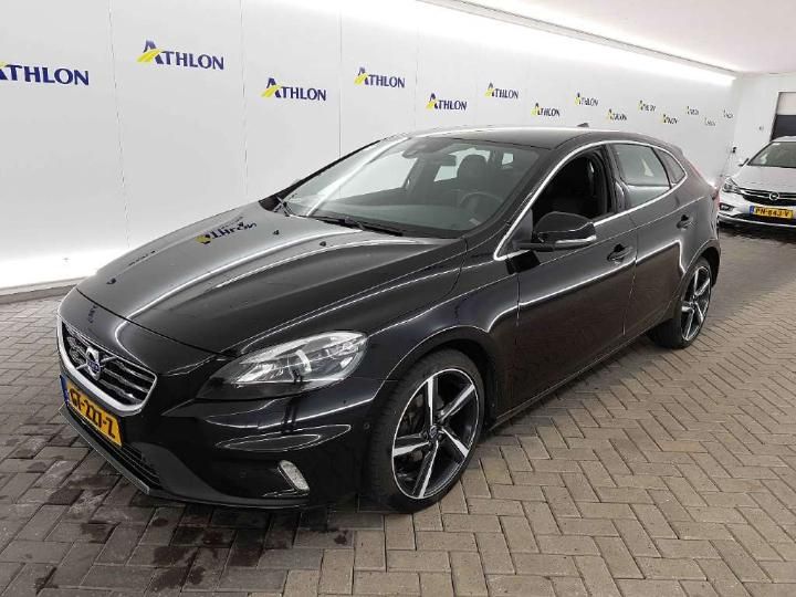 volvo v40 2015 yv1mv7431g2290132