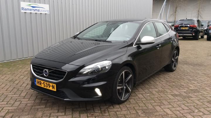 volvo v40 2015 yv1mv7431g2292602